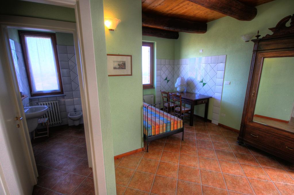 Azienda Agrituristica Alcastle Montabone Экстерьер фото